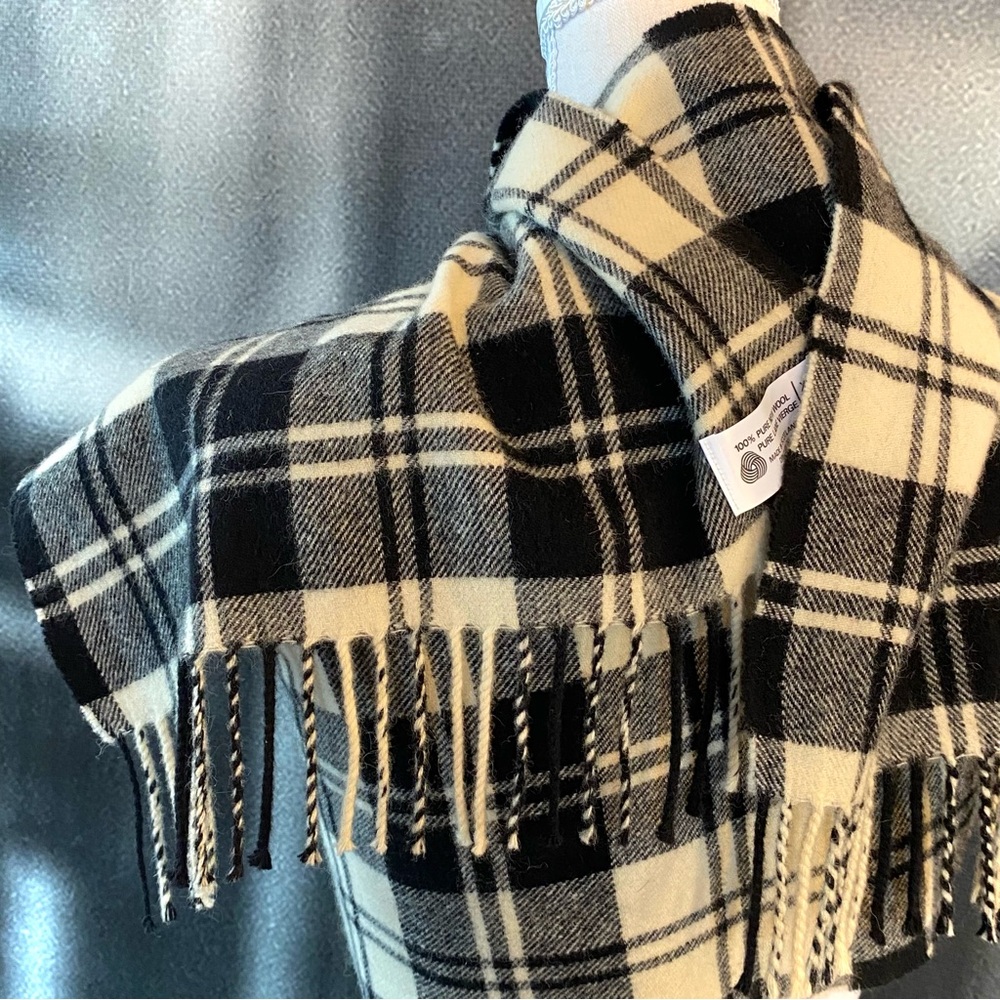 Cozy wool scarf